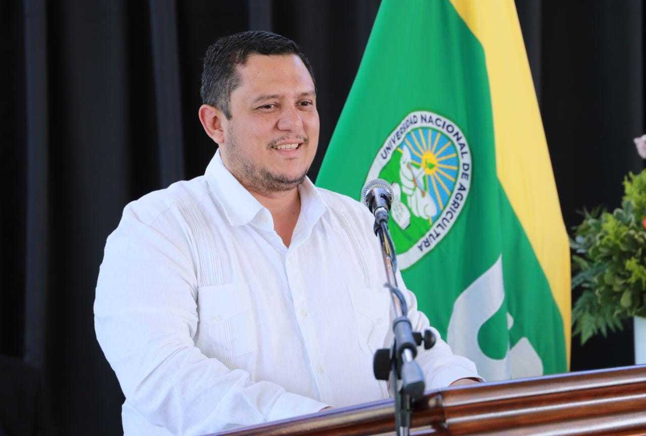 Presidente Redondo invitado de honor en juramentación de nuevo rector de la UNAG